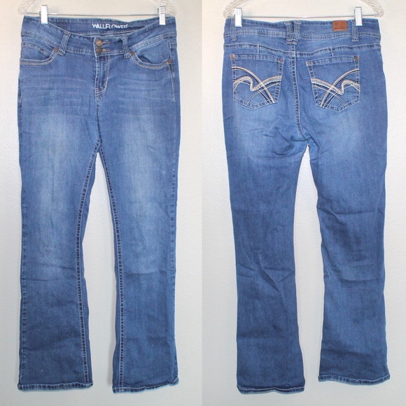 Wallflower Denim - WallFlower Woman’s Medium Wash Bootcut Mid-Rise Denim Jeans - Size 11 Regular